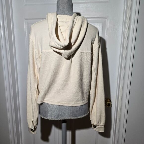 AMERICAN EAGLE NWT cropped cardigan sweater - Picture 4 of 5